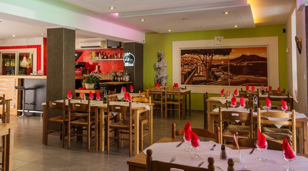 Hotel Les Italiens Biscarrosse Zewnętrze zdjęcie